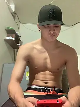 boyhot- - online show from September 2025 03:06:02 AM