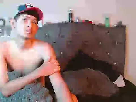 logan willyams  online show from September 2025 09:49:01 PM