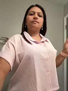 Snapshot of pocahonta69mermaid chatting on October 2025 03:11:02 PM pocahonta69mermaid online show from October 2025 03:11:02 PM