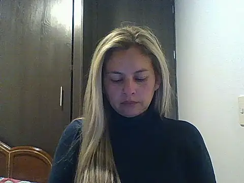 Valery  Rouse  online show from September 2025 03:52:02 AM