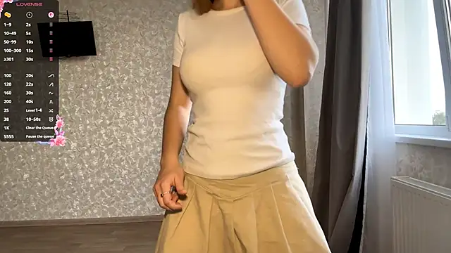 DreamyOlivia online show from October 2025 01:53:02 PM