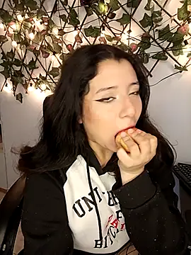 D4rk Honey online show from September 2025 03:45:01 PM