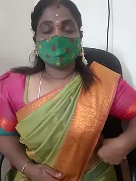 Snapshot of Tamil_Kavitha10 chatting on October 2025 01:20:01 PM Tamil Kavitha10 online show from October 2025 01:20:01 PM