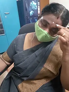 Snapshot of Tamil_Kavitha10 chatting on October 2025 06:50:02 PM Tamil Kavitha10 online show from October 2025 06:50:02 PM