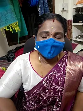 Snapshot of Tamil_Kavitha10 chatting on November 2025 04:52:01 PM Tamil Kavitha10 online show from November 2025 04:52:01 PM