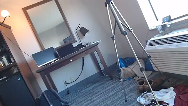 Snapshot of bullmusclejoe chatting on October 2025 10:32:01 PM bullmusclejoe online show from October 2025 10:32:01 PM