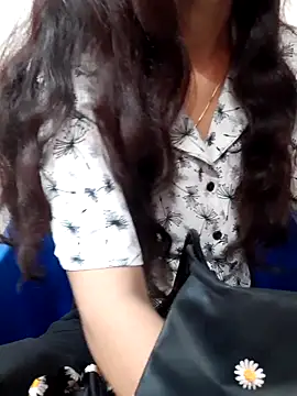 Snapshot of siya_rani67 chatting on October 2025 06:12:01 AM siya rani67 online show from October 2025 06:12:01 AM