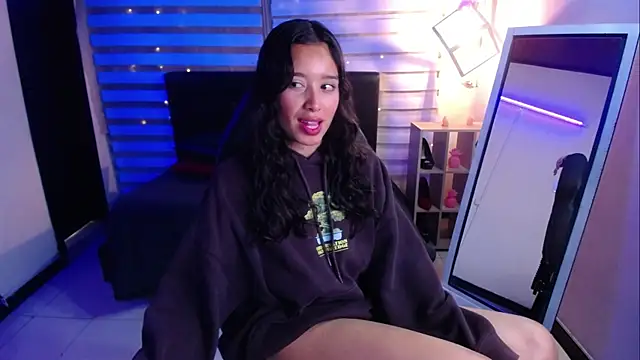  Mia Evans 1 online show from October 2025 01:08:02 PM