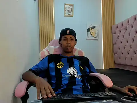 Jax Maliq online show from October 2025 01:37:01 AM