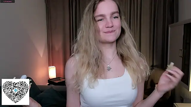 Snapshot of KerenFurguson chatting on October 2025 08:17:02 PM KerenFurguson online show from October 2025 08:17:02 PM