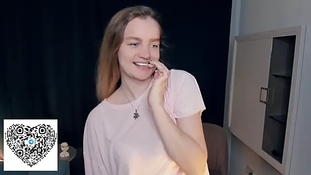 Snapshot of KerenFurguson chatting on October 2025 06:54:01 PM KerenFurguson online show from October 2025 06:54:01 PM