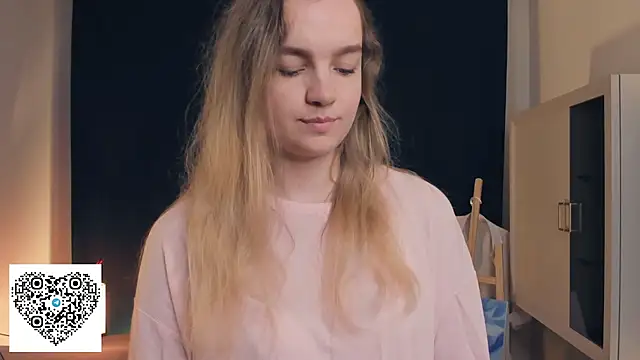 Snapshot of KerenFurguson chatting on October 2025 07:10:02 PM KerenFurguson online show from October 2025 07:10:02 PM