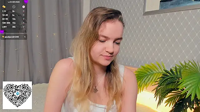 Snapshot of KerenFurguson chatting on November 2025 07:56:02 PM KerenFurguson online show from November 2025 07:56:02 PM