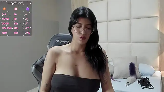 caroline 00403  online show from September 2025 12:06:01 PM