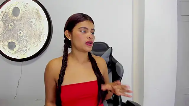 Snapshot of Miaa_Rosse chatting on October 2025 12:00:02 PM Miaa Rosse online show from October 2025 12:00:02 PM