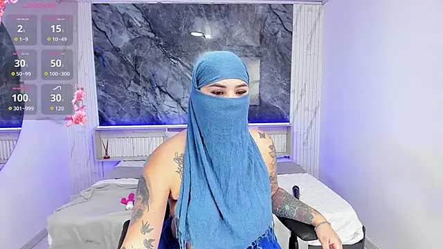 Nayla-Mouna online show from October 2025 07:48:02 PM