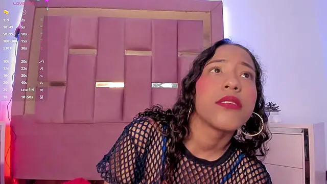 AikoSnow online show from October 2025 04:50:01 PM