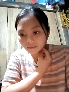 Snapshot of omiu-baby chatting on October 2025 12:24:01 PM omiu-baby online show from October 2025 12:24:01 PM