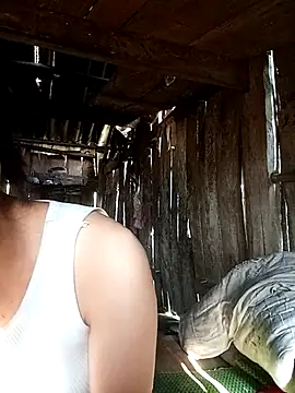 Snapshot of omiu-baby chatting on October 2025 08:46:02 AM omiu-baby online show from October 2025 08:46:02 AM