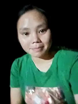 Snapshot of omiu-baby chatting on October 2025 12:05:01 PM omiu-baby online show from October 2025 12:05:01 PM