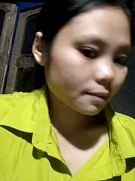 Snapshot of omiu-baby chatting on October 2025 10:43:02 PM omiu-baby online show from October 2025 10:43:02 PM