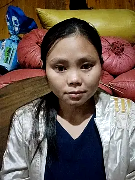 Snapshot of omiu-baby chatting on October 2025 12:40:02 AM omiu-baby online show from October 2025 12:40:02 AM