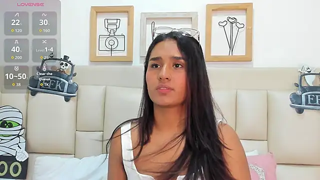 Snapshot of EbonyLudovica chatting on October 2025 03:30:01 AM EbonyLudovica online show from October 2025 03:30:01 AM