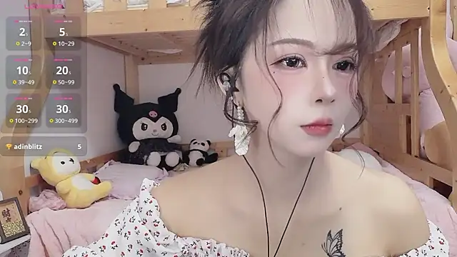 Snapshot of Sue101010 chatting on October 2025 09:28:02 AM Sue101010 online show from October 2025 09:28:02 AM