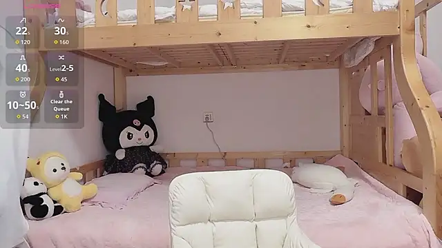 Snapshot of Sue101010 chatting on October 2025 12:16:02 PM Sue101010 online show from October 2025 12:16:02 PM