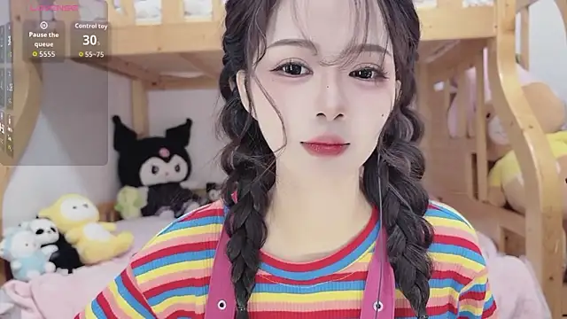 Snapshot of Sue101010 chatting on October 2025 01:58:01 PM Sue101010 online show from October 2025 01:58:01 PM