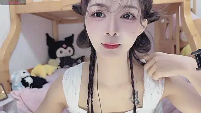 Snapshot of Sue101010 chatting on October 2025 02:07:02 PM Sue101010 online show from October 2025 02:07:02 PM