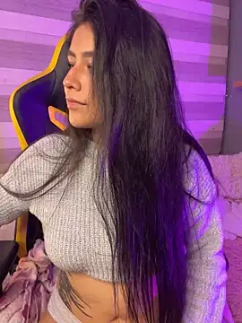PerlaCam  online show from September 2025 11:23:01 AM