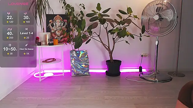 Snapshot of ChloeSummers chatting on October 2025 02:28:01 PM ChloeSummers online show from October 2025 02:28:01 PM