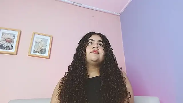 lourdes moon22 online show from September 2025 12:41:02 PM