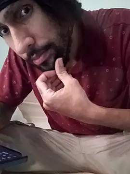 Snapshot of Alejandro92_cali chatting on October 2025 06:03:01 PM Alejandro92 cali online show from October 2025 06:03:01 PM