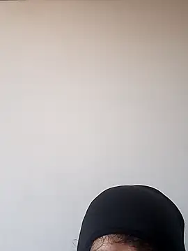 Snapshot of Alejandro92_cali chatting on October 2025 03:52:01 PM Alejandro92 cali online show from October 2025 03:52:01 PM