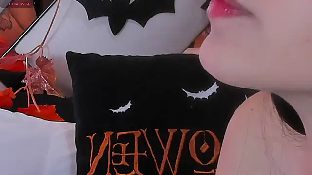 foxybunny online show from October 2025 01:06:02 AM