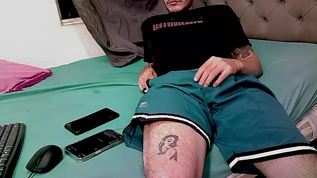 Snapshot of g0lden_boss chatting on October 2025 03:06:02 AM g0lden boss online show from October 2025 03:06:02 AM