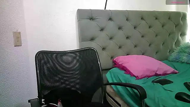 Snapshot of g0lden_boss chatting on October 2025 05:02:02 PM g0lden boss online show from October 2025 05:02:02 PM