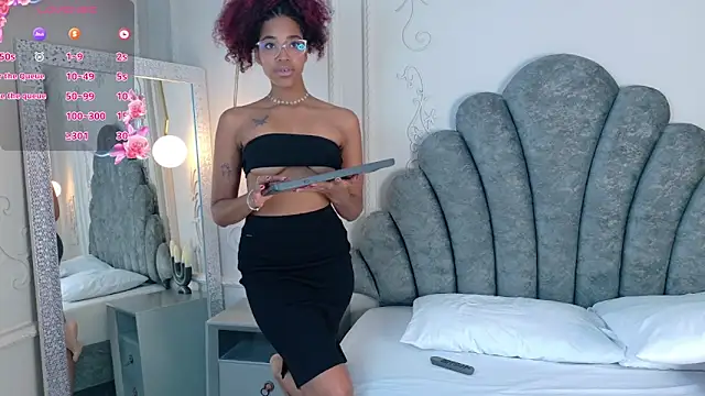 Charlotte-Novac online show from September 2025 01:02:01 PM