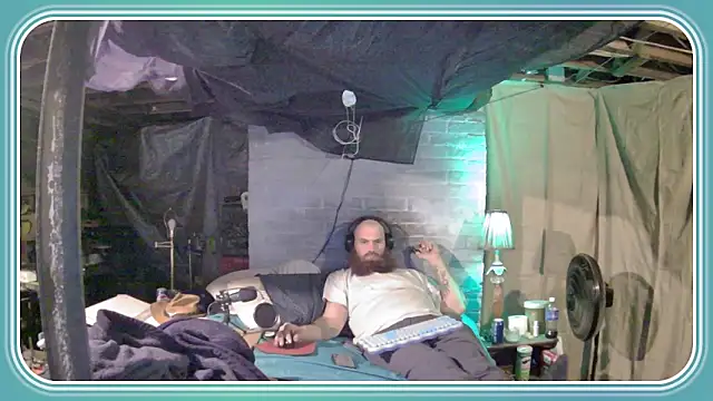 Snapshot of Cowboy815 chatting on November 2025 07:16:01 AM Cowboy815 online show from November 2025 07:16:01 AM