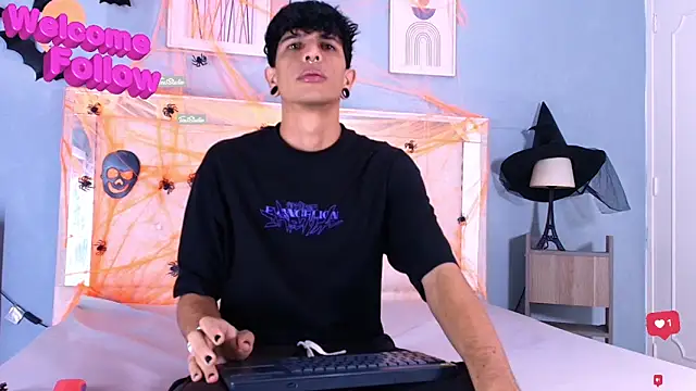 Franvill Trato online show from October 2025 05:13:02 PM