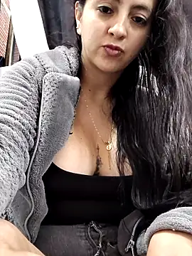 salo-rousee online show from October 2025 07:46:02 PM