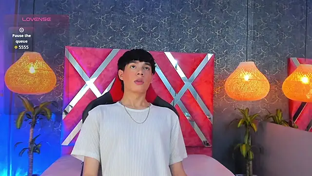 Rayan Connor online show from September 2025 05:58:01 PM