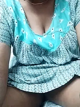 WarmCliff49 online show from November 2025 07:02:02 PM