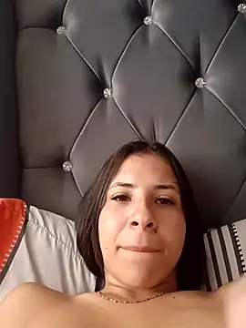 Liagni0 online show from November 2025 03:23:01 PM