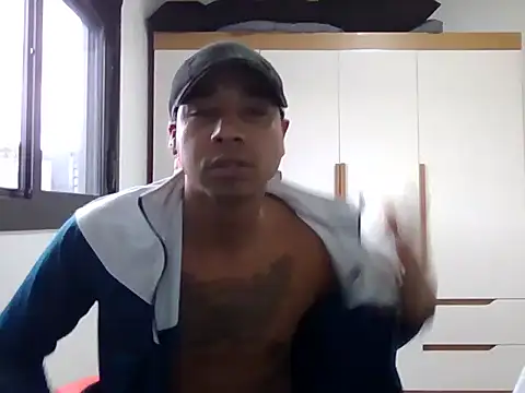 JUNINHOLEKE online show from September 2025 04:29:02 PM