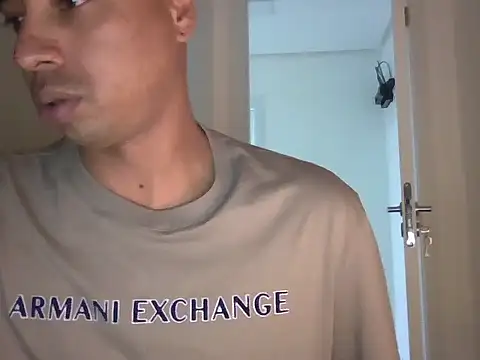 JUNINHOLEKE online show from September 2025 04:57:02 AM