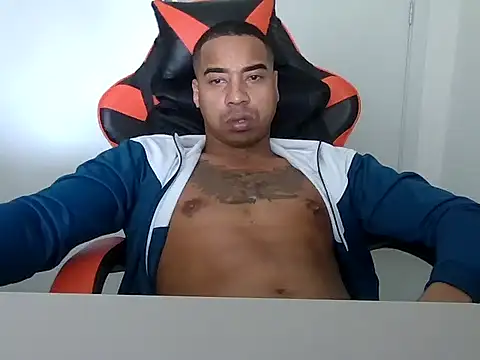 JUNINHOLEKE online show from September 2025 05:36:02 PM