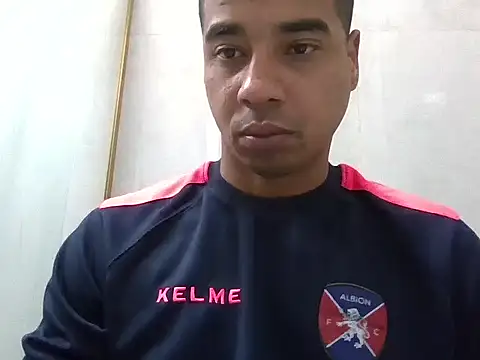 JUNINHOLEKE online show from September 2025 02:11:02 PM